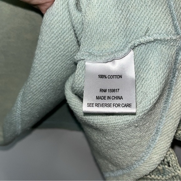 1901. ALTAR’D STATE Kaia Crochet Flutter sleeve top in Green Sz XS NWOT $58 - Picture 6 of 7